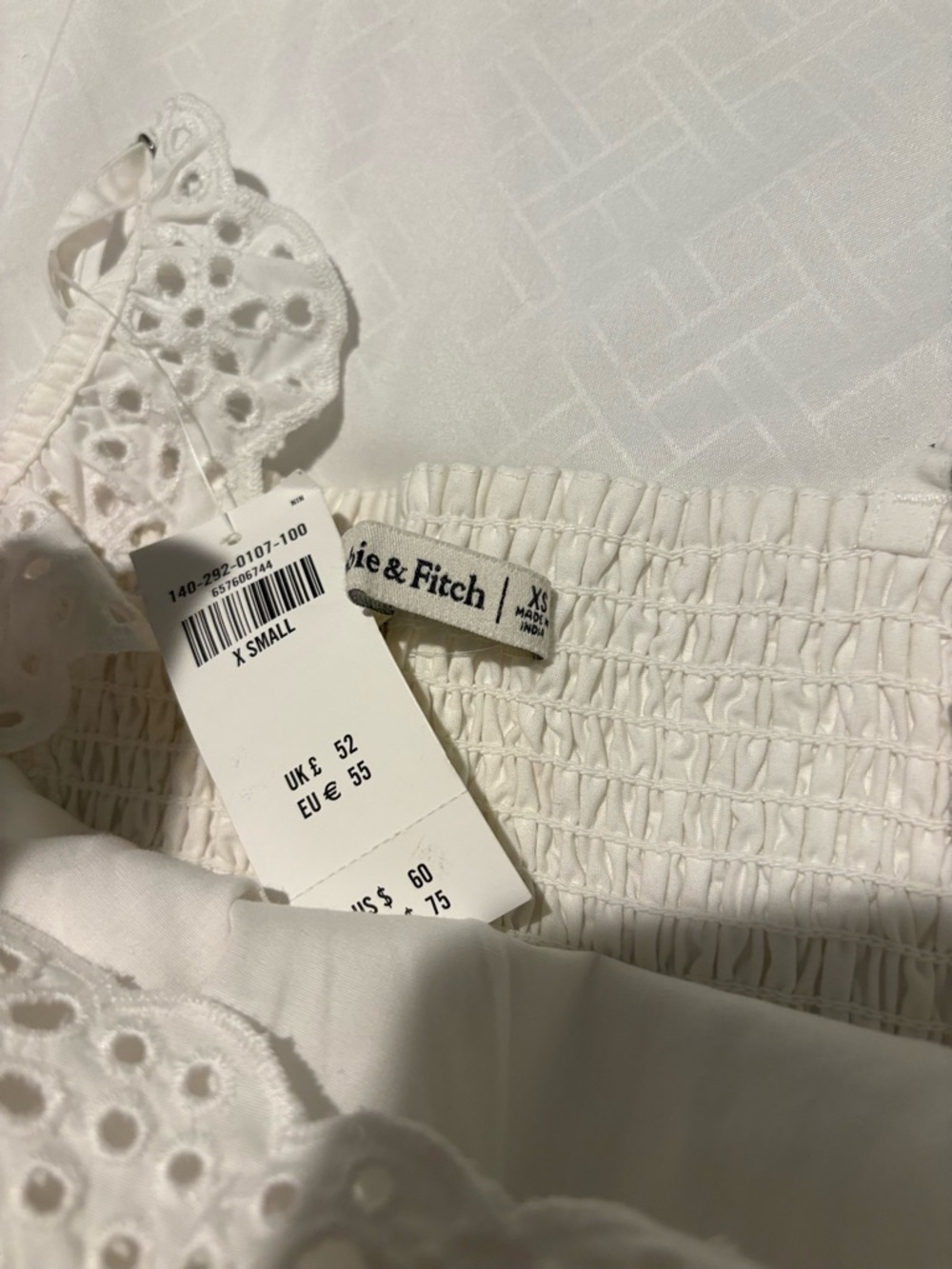 Abercrombie & Fitch White Lace Embroidered Crop Top - Picture 5 of 10